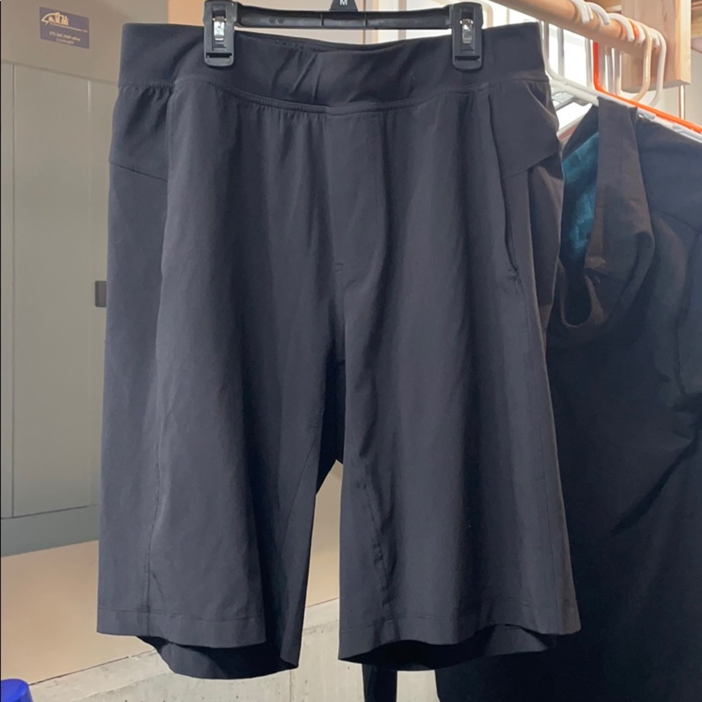 Men’s Lululemon shorts
